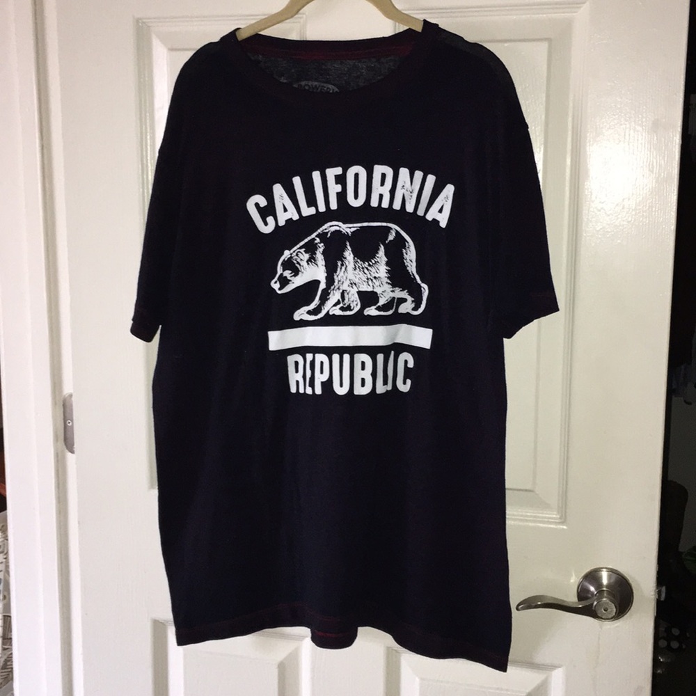 Size Large Men’s tee
